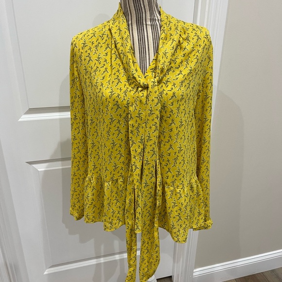 LOFT Tops - Loft Top Yellow Floral Women's Top Loft Size Medium Ruffle Top